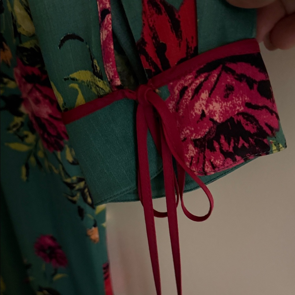Free People Maxi Green Floral Duster Kimono with Pink Accents Sz. L - Picture 10 of 11